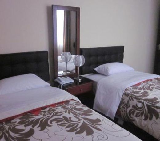 Hotel Lef