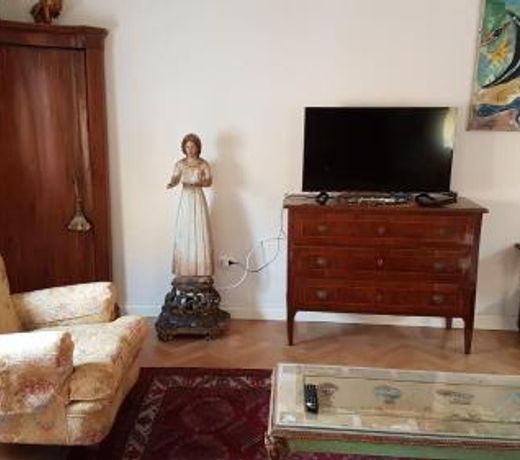 Elegante appartamento in centro a cesena