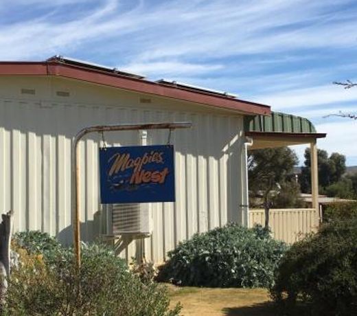 Black Jack Get-A-Way "Magpies Nest"