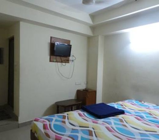 Crown Boarding & Lodging