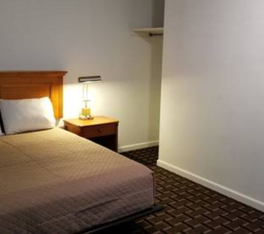 Budget Inn Breezewood