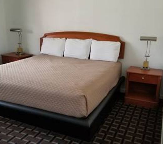 Budget Inn Breezewood