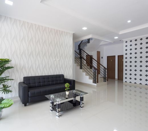 RedDoorz Plus @ Boulevard Residence BSD