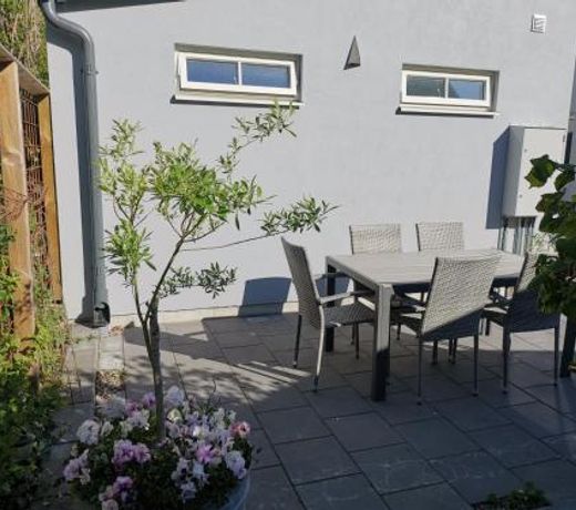 PAX Apartments