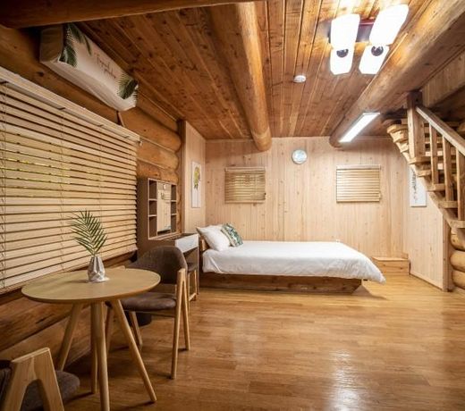 Seogwipo Log House Pension