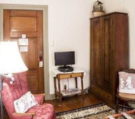 The Stagecoach Inn Bed & Breakfast and Five20 Social Stop