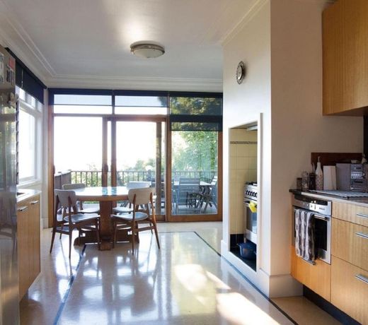 Sunrise House