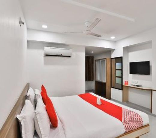 OYO Townhouse 83645 Hotel Rvg