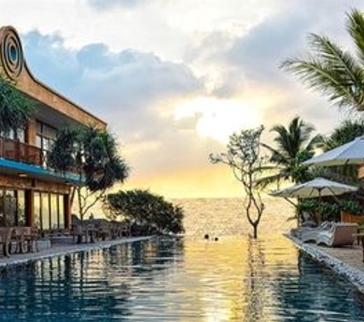 Thaproban Pavilion Waves Unawatuna
