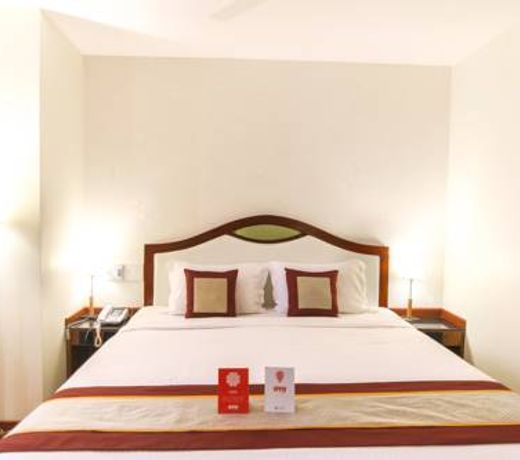 OYO 9210 Hotel Blak & Wite