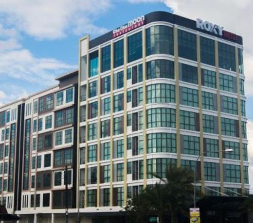 Roxy Hotel & Apartments