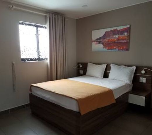 Lee Hotel