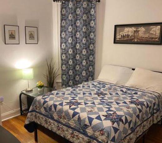 Hollywood Rentals LLC