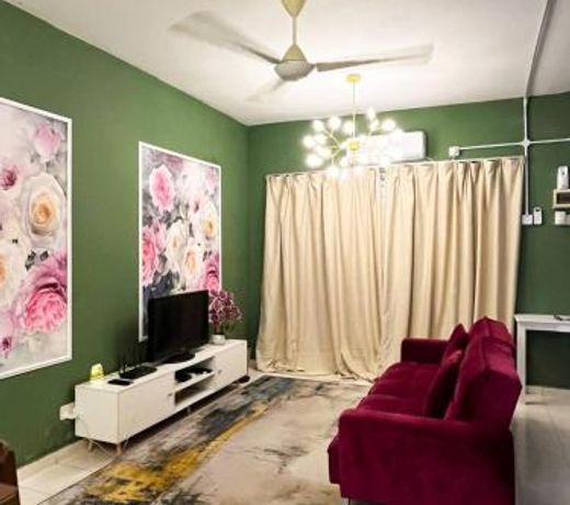 LeCOMFY GUESTHOUSE HOMESTAY AT  TAMBUN