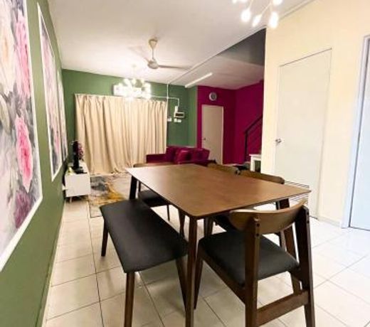 LeCOMFY GUESTHOUSE HOMESTAY AT  TAMBUN