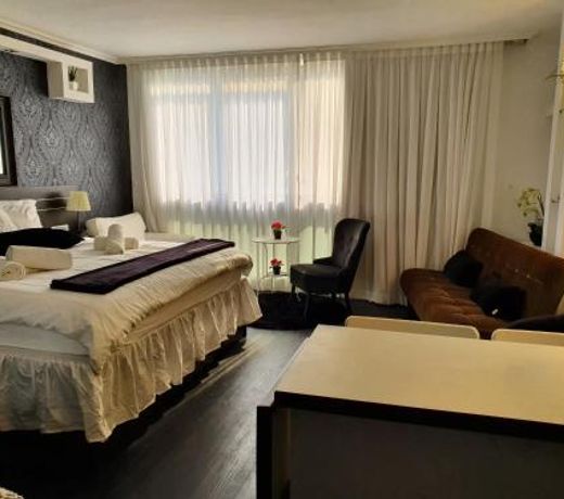 Cosy Studio in a Luxury Hotel