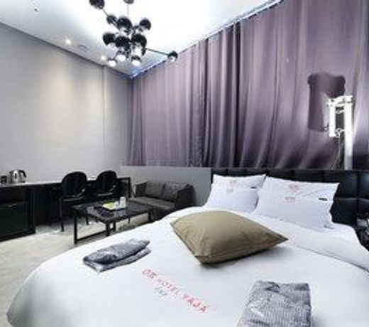 Hotel yaja wirye