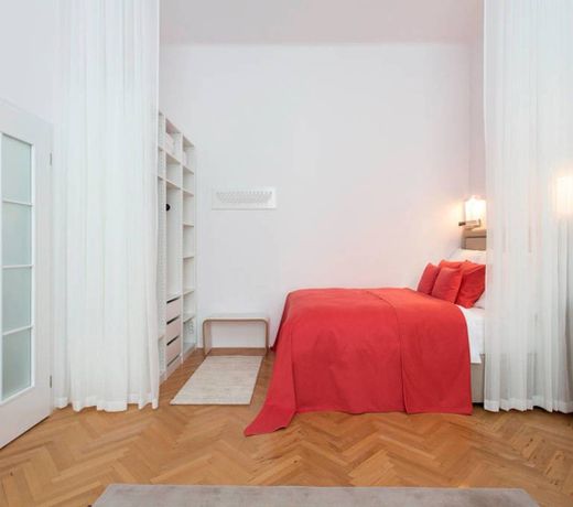 Charming NEW apartment near Old Town square