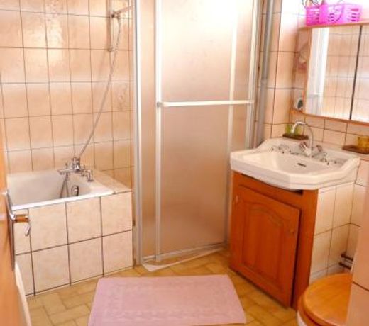 Studio avec vue sur le lac jardin amenage et wifi a Gerardmer a 1 km des pistes