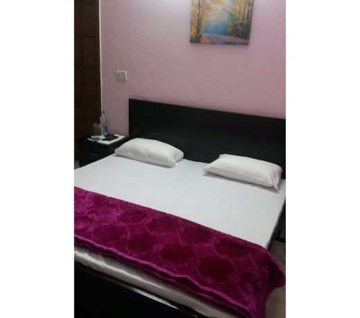 OYO 15080 Aman Inn Guest House