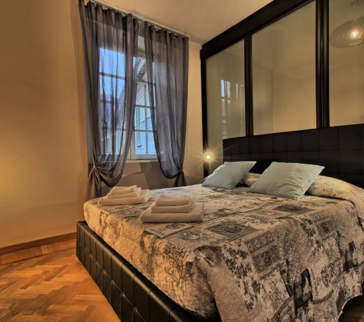 Ancient Courtyard Bonanomi 2 Bedroom Apartment