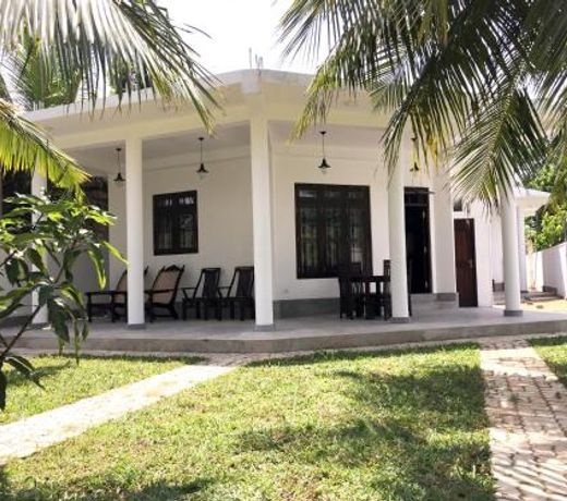 Avendra Holiday Inn Weligama