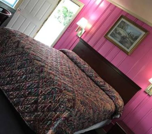 Kenwood Court Motel