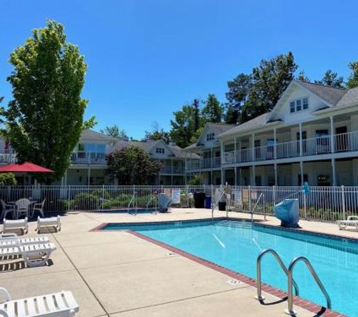 Bay Breeze Resort