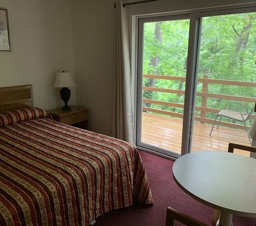 Lakeside Motel