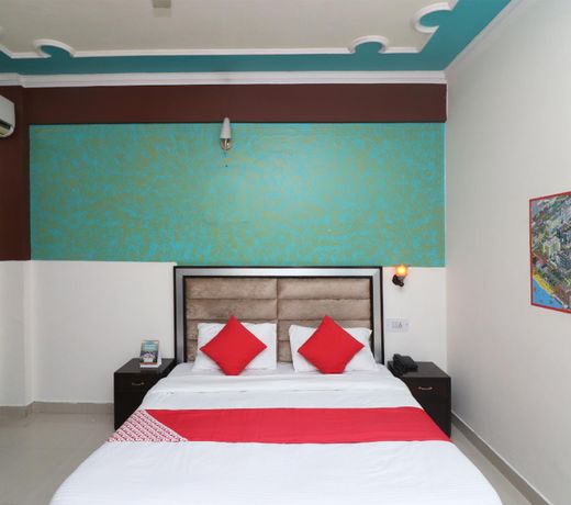 Capital O 9905 Hotel Doon Star