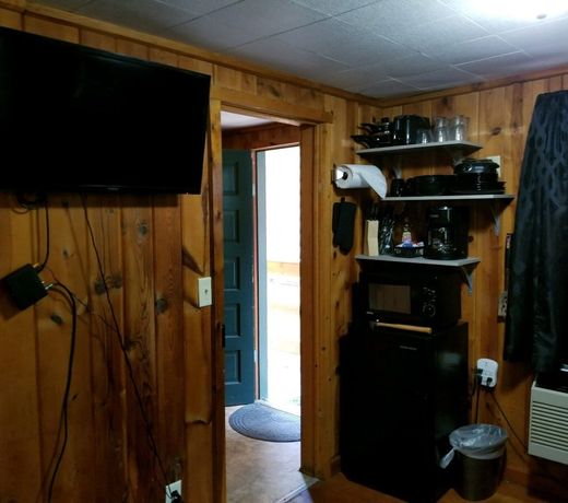 Ponderosa Pines Inn and Cabins