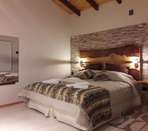 La Roc-K Suites