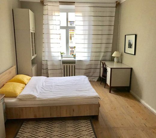 Apartment in the city center, Victory Square, Karavai