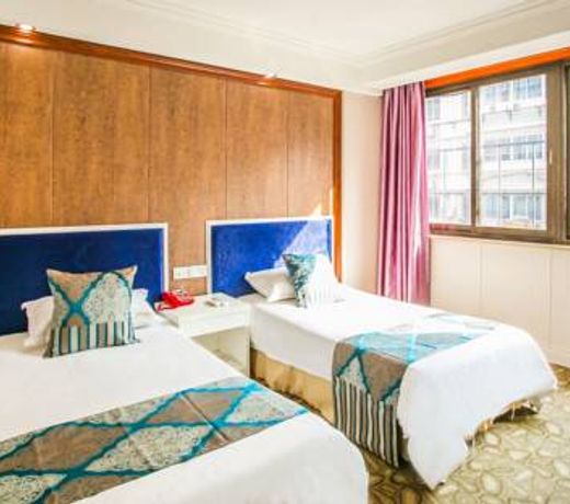 Andi Youge Hotel Luxun Gul