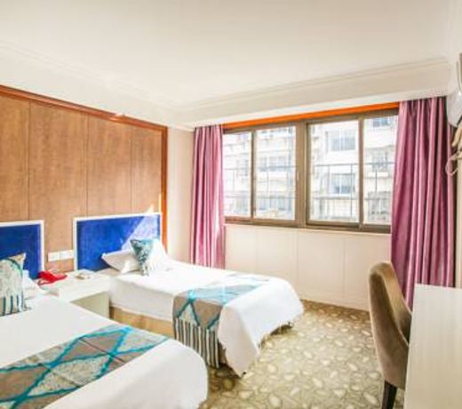 Andi Youge Hotel Luxun Gul