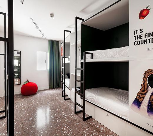2060 The Newton Hostel