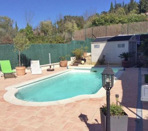 Tasteful villa in Montauroux with private pool