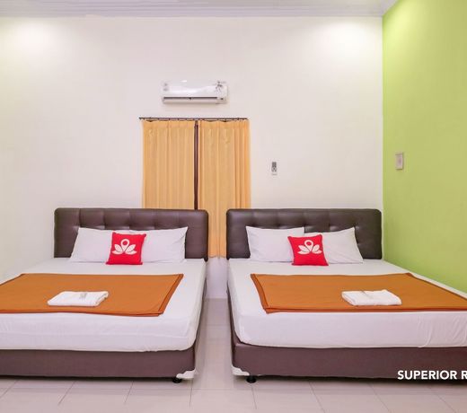 ZEN Rooms B Walk Batu