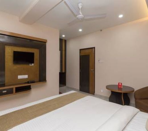 OYO 9909 The Saad Hotel