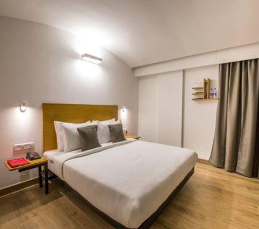 OYO Townhouse 022 Koregaon Park Pune