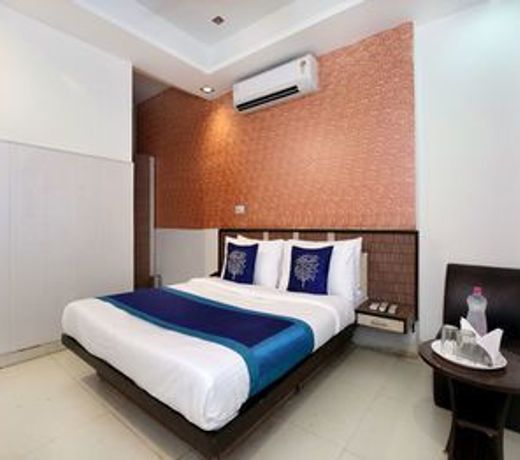 OYO 9631 Hotel Oak