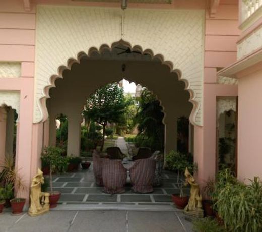 Savrupson Heritage Home