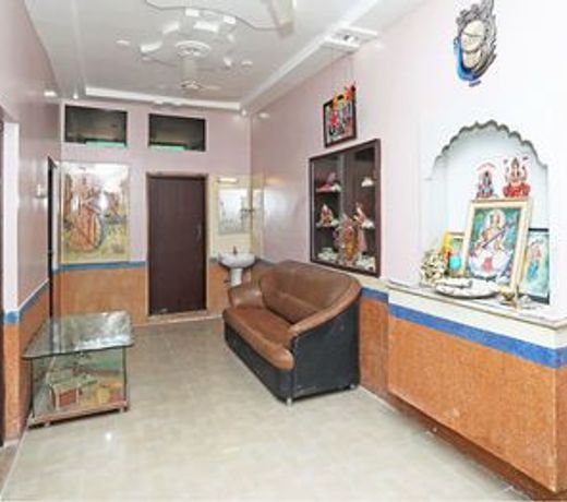 OYO 9852 Leela Villas Guest House