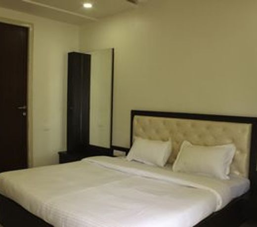 OYO 9714 Home Pool View 1 BHK Siolim