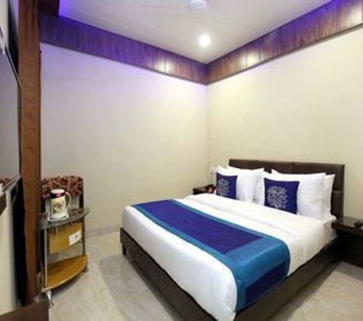 OYO 9822 Hotel Seven
