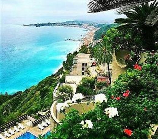 Taormina Beach