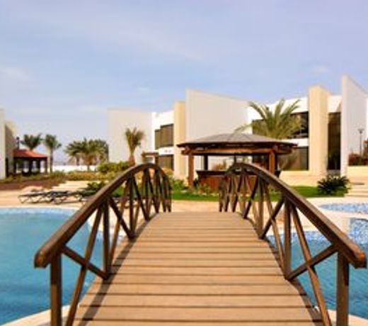 Public Security Hotel & Chalets