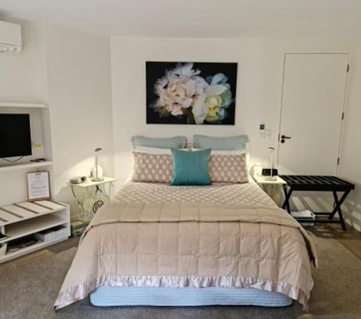 Parnell Garden Suite