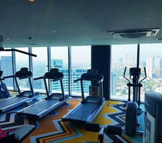 Lower Penthouse Unit in Acqua Residences