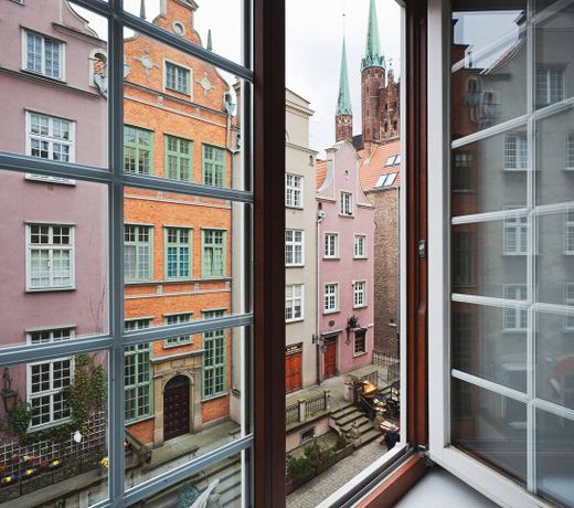 Apartament Karmazynowy Mariacka old town